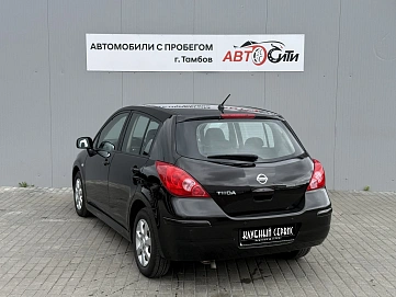Nissan Tiida, 2011г, передний привод, автомат