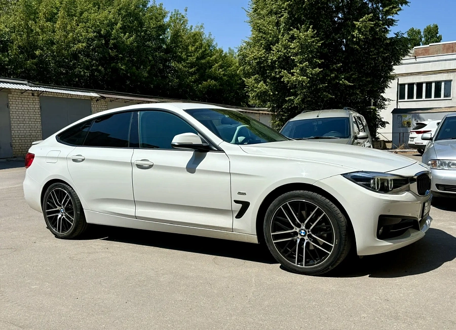 BMW 3 серии, 2017г., полный привод, автомат