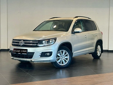 Volkswagen Tiguan, 2011г, передний привод, механика