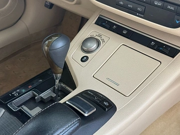 Lexus ES, 2013г, передний привод, автомат