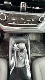 Toyota Corolla, 2021г, передний привод, вариатор