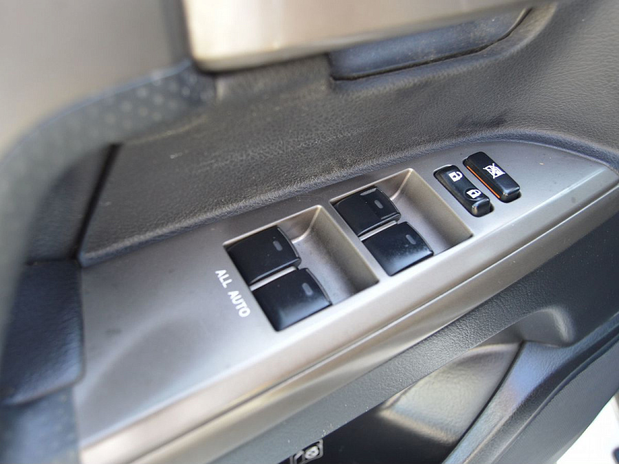 Toyota Land Cruiser, 2011г., полный привод, автомат