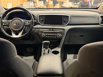 Kia Sportage, 2021г, передний привод, автомат