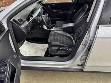 Volkswagen Passat, 2009г, передний привод, робот