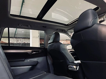 Toyota Highlander, 2025г, полный привод, автомат