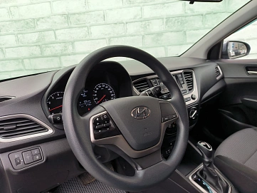 Hyundai Solaris, 2019г, передний привод, автомат