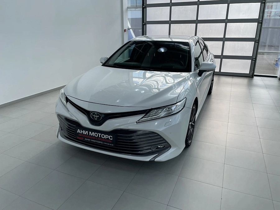 Toyota Camry, 2020г., передний привод, автомат