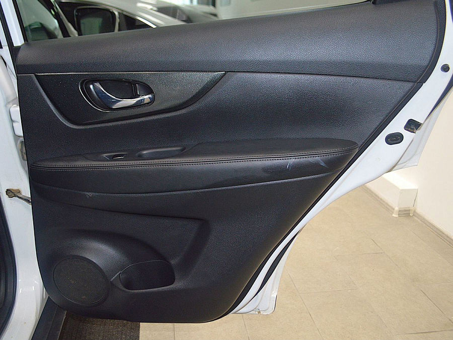 Nissan X-Trail, 2016г., передний привод, вариатор