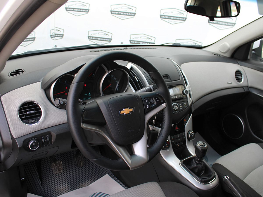 Chevrolet Cruze, 2014г., передний привод, механика