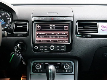 Volkswagen Touareg, 2015г, полный привод, автомат