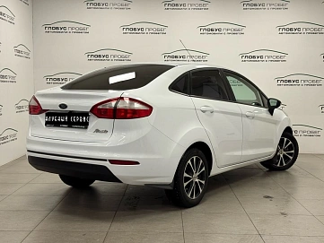 Ford Fiesta, 2015г, передний привод, механика