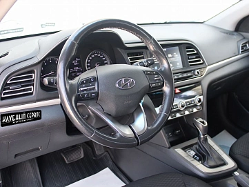 Hyundai Elantra, 2019г, передний привод, автомат
