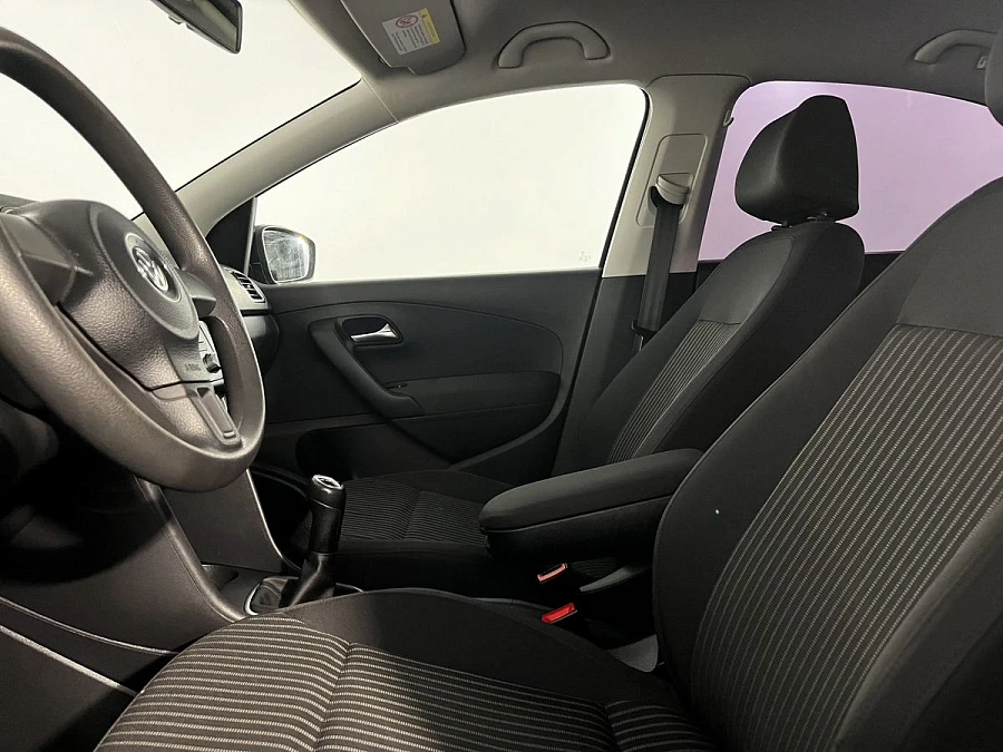 Volkswagen Polo, 2011г., передний привод, механика
