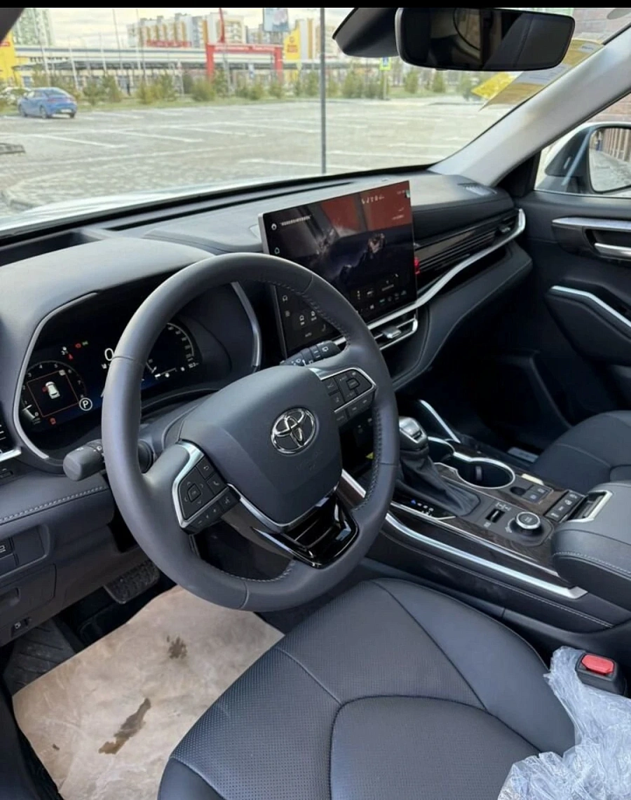 Toyota Highlander, 2026г., полный привод, автомат