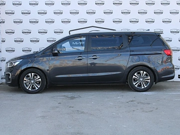 Kia Carnival, 2018г, передний привод, автомат