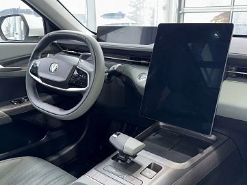 Changan Lamore, 2023г, передний привод, робот