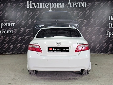 Toyota Camry, 2010г, передний привод, автомат