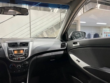 Hyundai Solaris, 2011г, передний привод, автомат