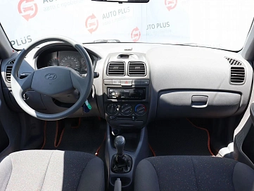 Hyundai Accent, 2008г, передний привод, механика