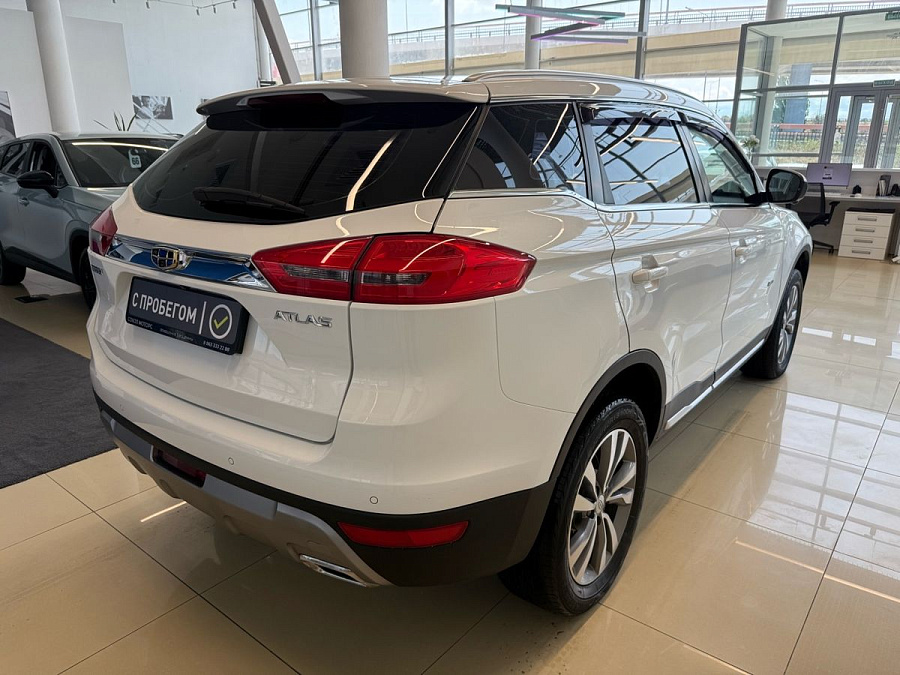 Geely Atlas, 2019г., передний привод, автомат