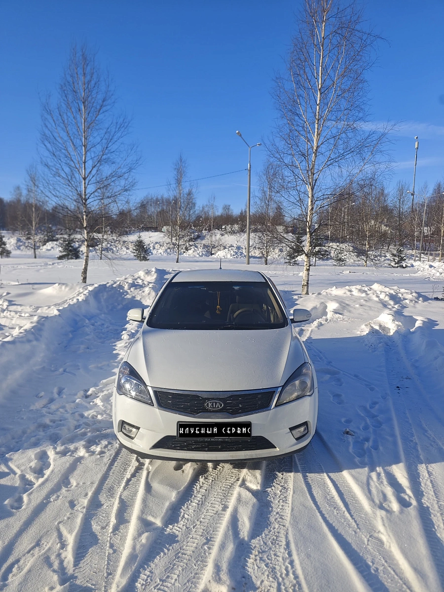 Kia Ceed, 2010г., передний привод, автомат