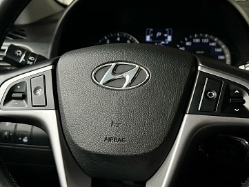 Hyundai Solaris, 2015г, передний привод, автомат