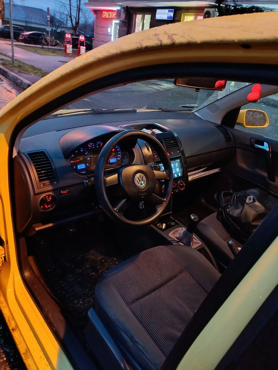 Volkswagen Polo, 2005г., передний привод, механика