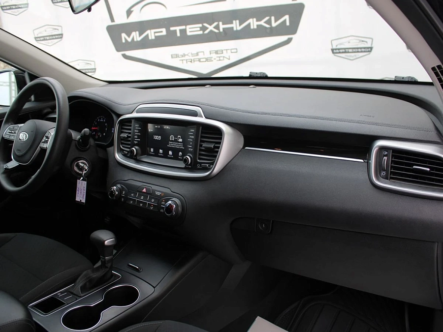 Kia , 2020г., передний привод, автомат