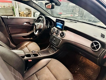 Mercedes-Benz CLA, 2015г, передний привод, робот