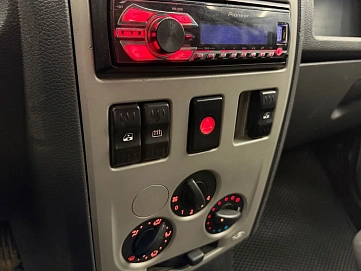 Renault Logan, 2006г, передний привод, механика