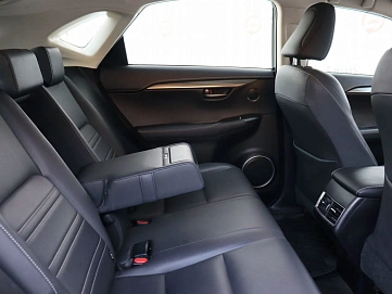Lexus NX, 2017г, полный привод, вариатор