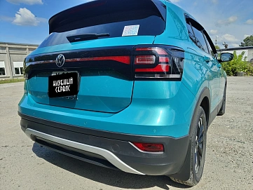 Volkswagen T-Cross, 2020г, передний привод, робот