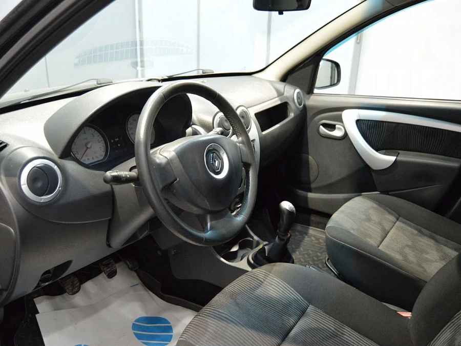 Renault Sandero, 2010г., передний привод, механика