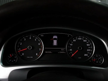 Volkswagen Touareg, 2011г, полный привод, автомат
