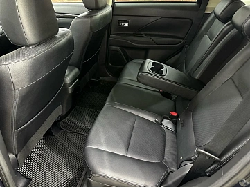 Mitsubishi Outlander, 2017г, полный привод, вариатор