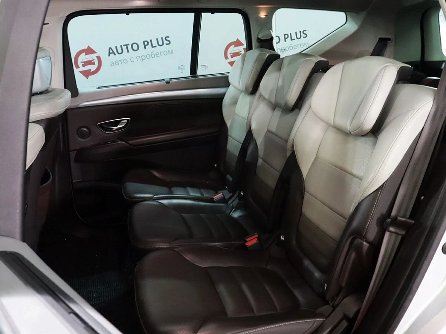 Renault Espace, 2016г., передний привод, робот