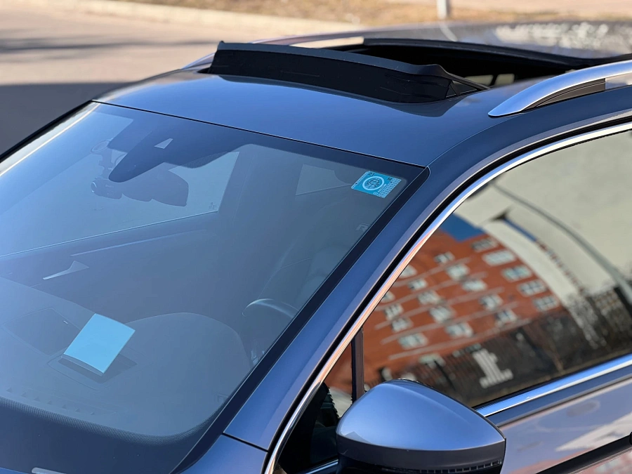 Volkswagen Tiguan, 2019г., полный привод, робот