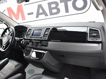 Volkswagen Multivan, 2019г, передний привод, робот