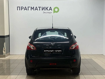 Nissan Qashqai, 2011г, передний привод, механика