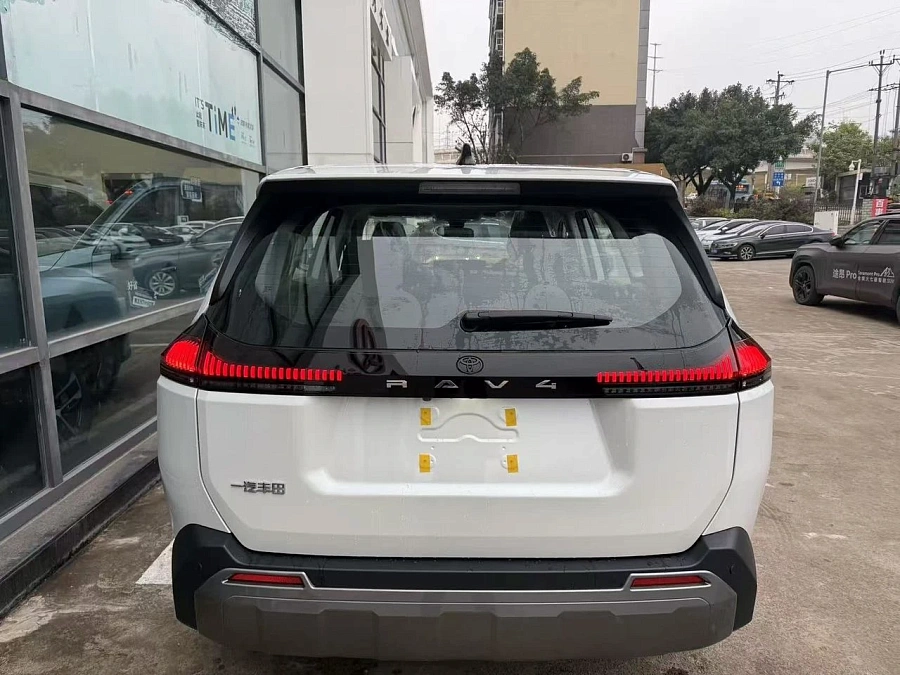 Toyota RAV4, 2026г., полный привод, вариатор