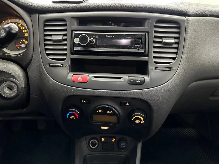 Kia Rio, 2006г., передний привод, механика