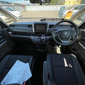 Honda Freed, 2017г, полный привод, робот