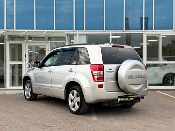 Suzuki Grand Vitara, 2008г, полный привод, механика