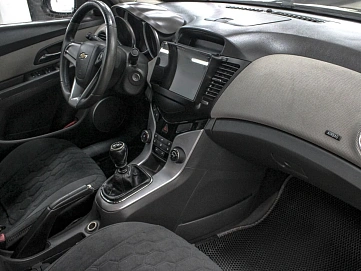 Chevrolet Cruze, 2010г, передний привод, механика