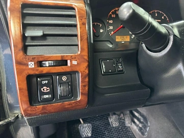Nissan Patrol, 2004г, полный привод, автомат
