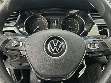 Volkswagen Touran, 2021г, передний привод, робот