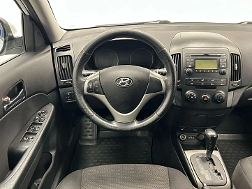 Hyundai i30, 2010г, передний привод, автомат