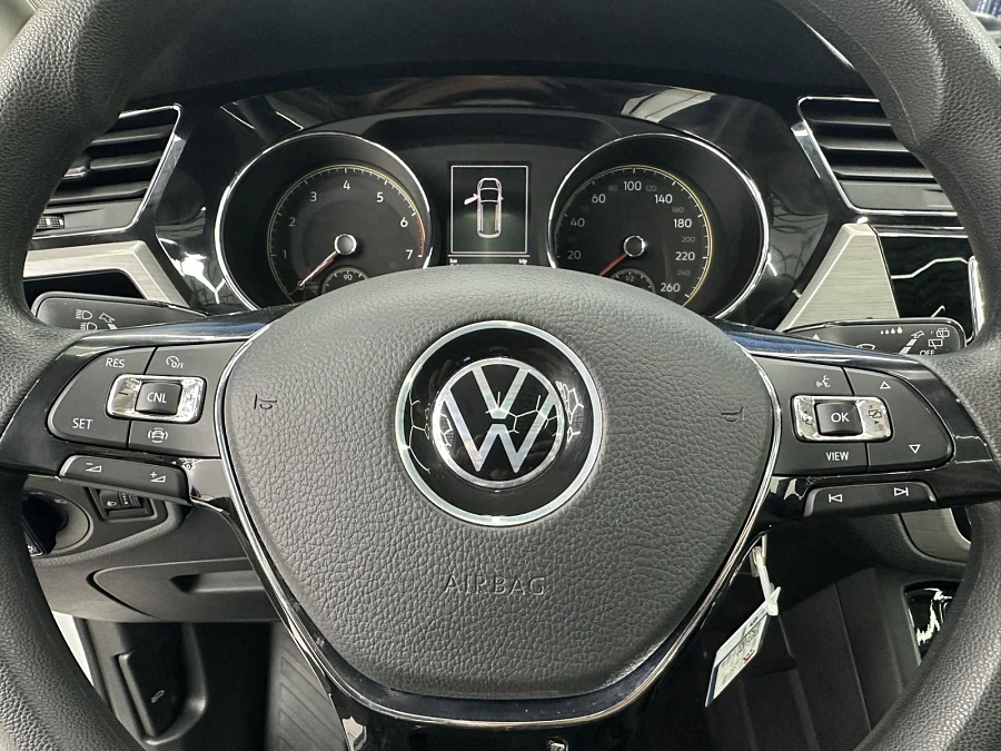 Volkswagen Touran, 2021г., передний привод, робот
