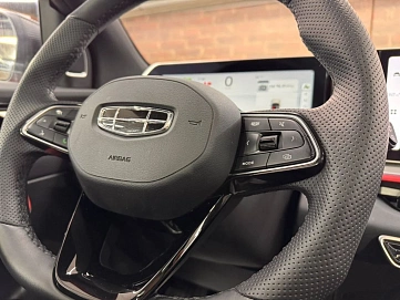 Geely Coolray, 2024г, передний привод, робот