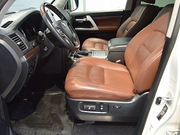 Toyota Land Cruiser, 2017г, полный привод, автомат